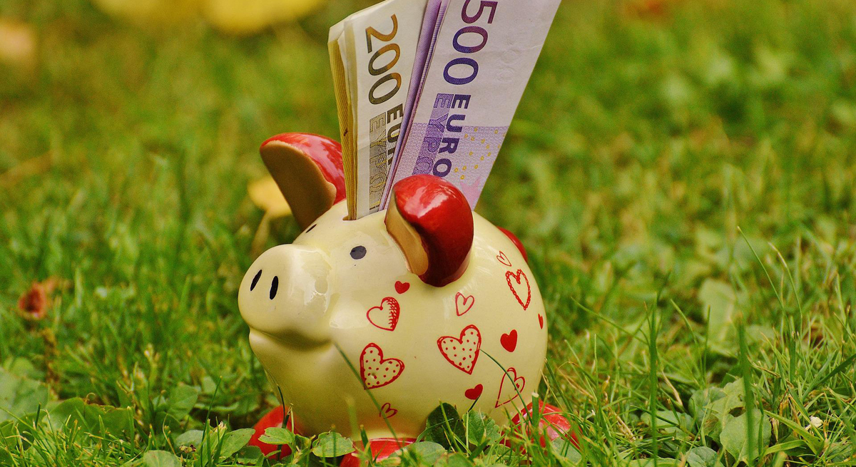 hucha-euros-pixabay.jpg