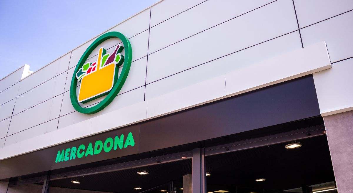 Logo y supermercado de Mercadona. / Foto: iStock