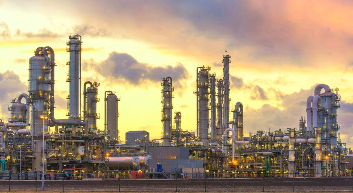 Una refinería de petroleo