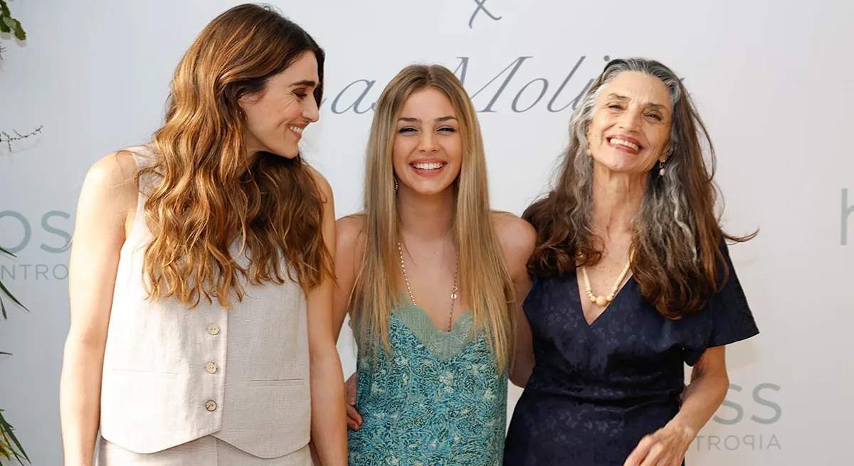 angela-olivia-maria-1200.jpg