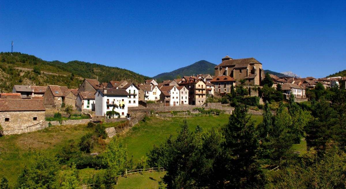 Vista aérea del pueblo de Ansó