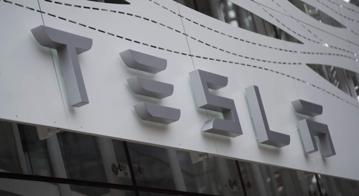 tesla.jpg