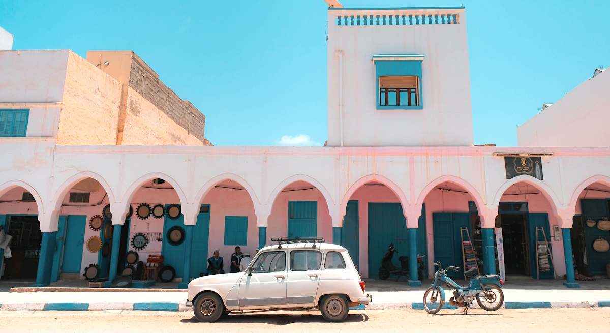 marruecos-coche-antiguo-dreamstime