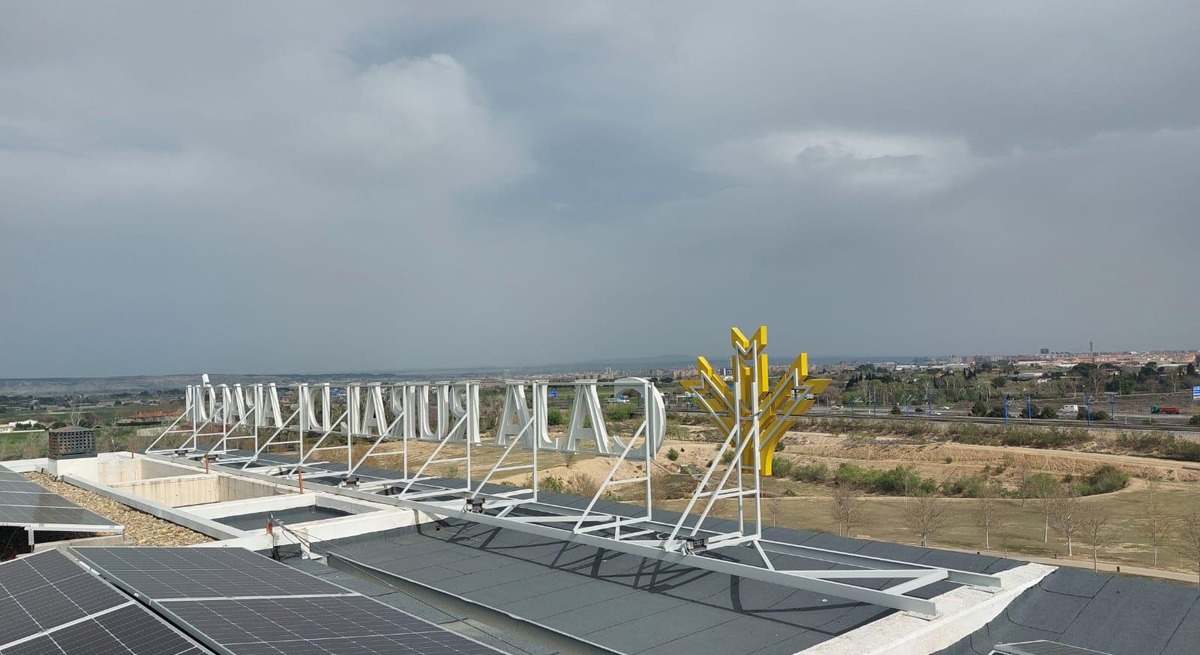 placas solares edificio nayade