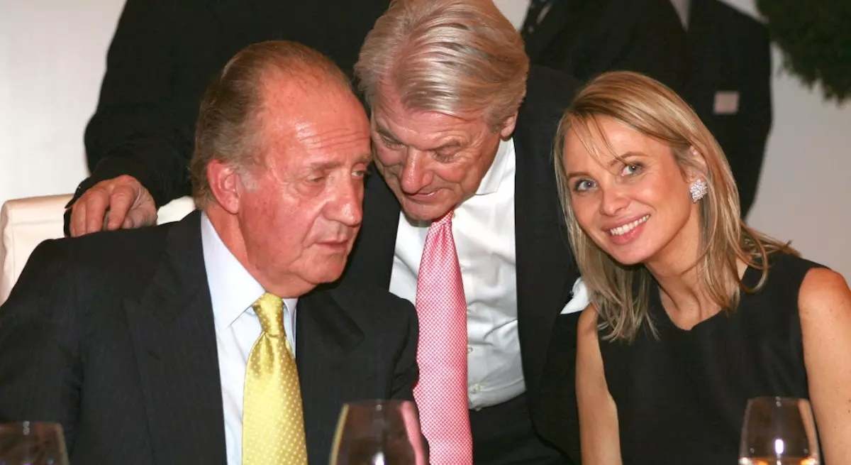 corinna-juan-carlos-caceria-1200.jpg