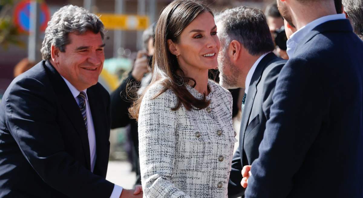 Letizia-chaqueta-tweed-1200.jpg