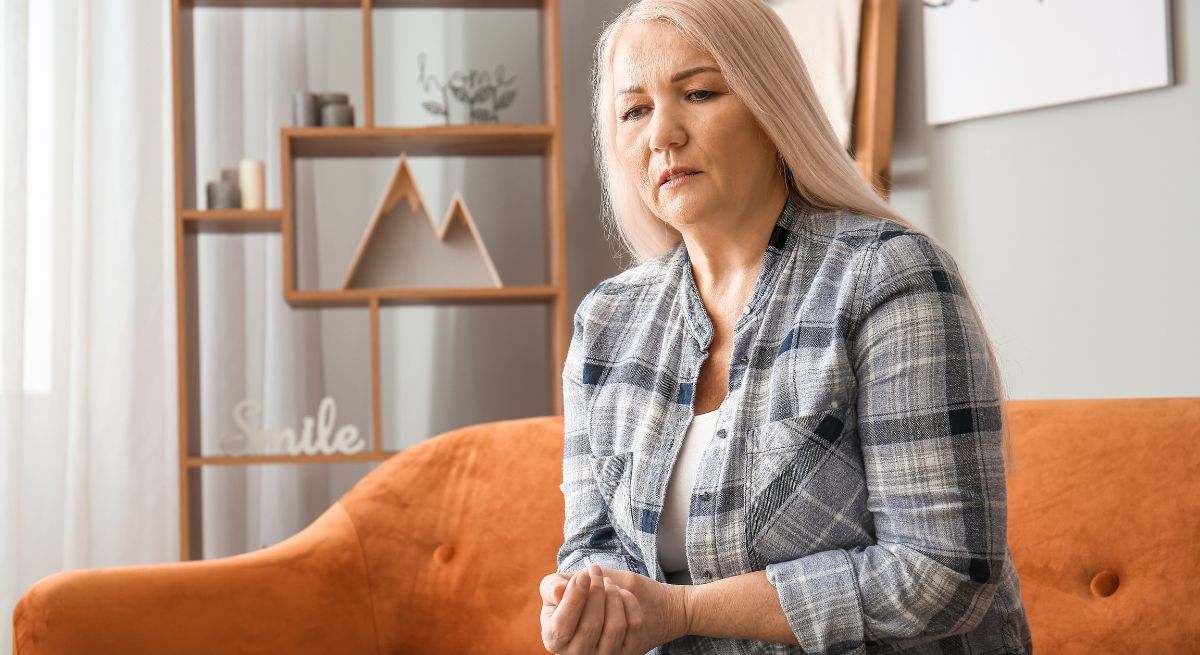 El síntoma temprano del Parkinson que se puede detectar mientras estás durmiendo, según un estudio