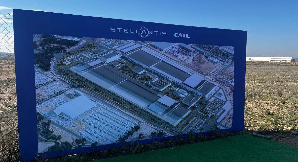 De los 3.000 empleos que iba a crear la fábrica de baterías de CATL en Aragón casi 2.000 vendrán de China