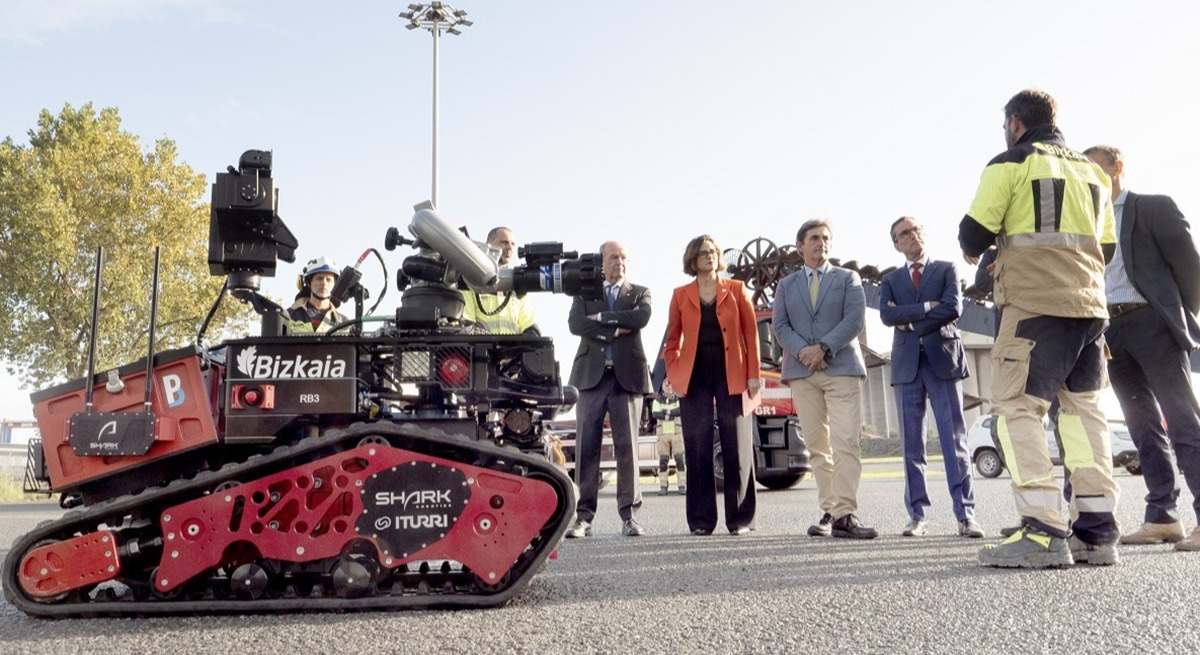 Colussus, el primer robot bombero del Estado.
