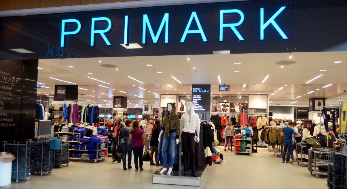 Frontal de una tienda de Primark.