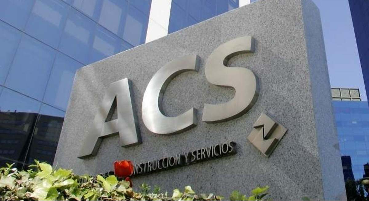 Logo de ACS en su sede