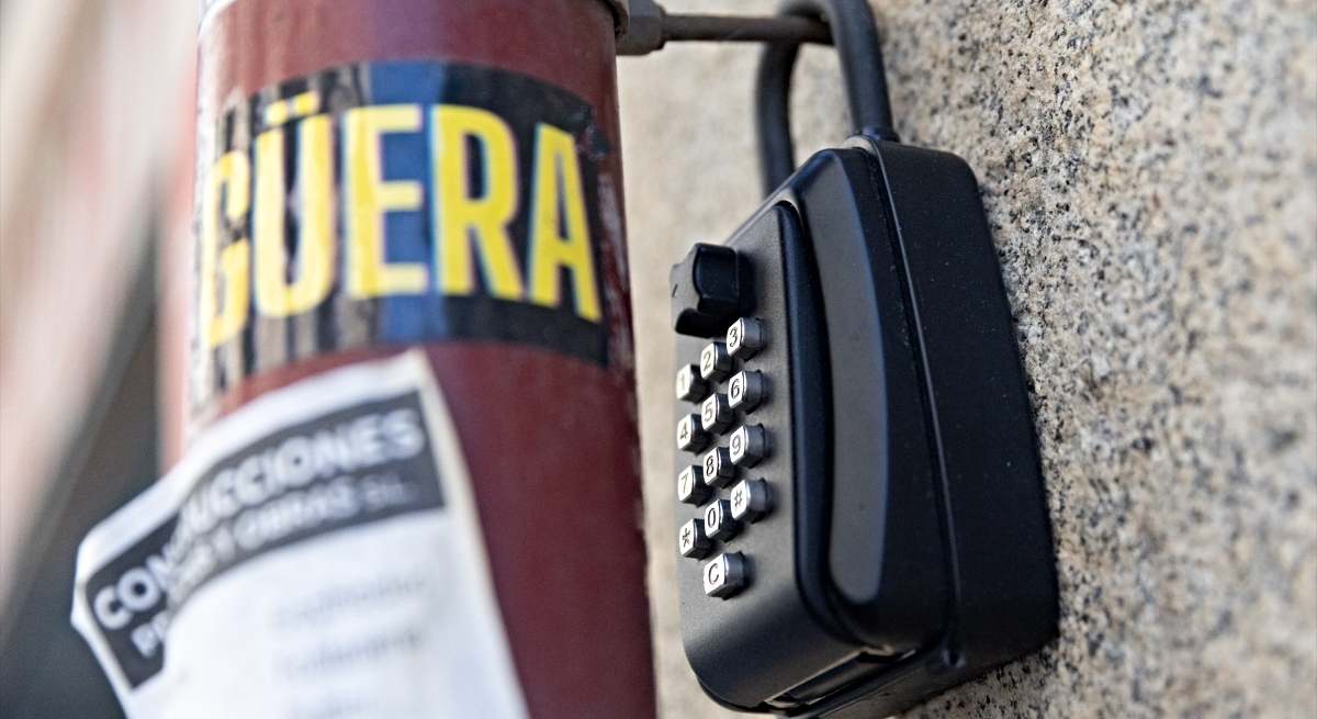 aja de seguridad para las llaves de una piso de alquiler turístico / EP