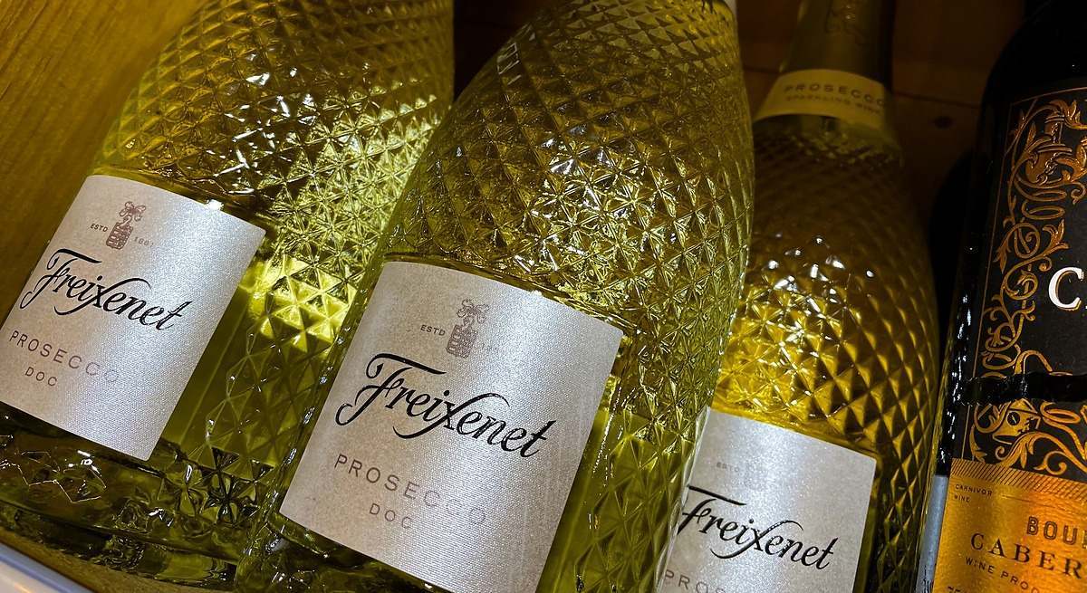 Botellas de Freixenet. EE