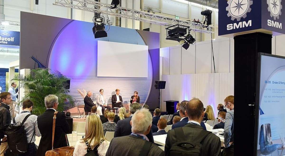 Asistentes a la Feria Naval SMM hamburgo 2024.