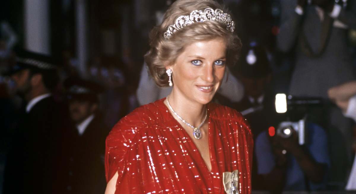 diana-gales-look-rojo-1200.jpg
