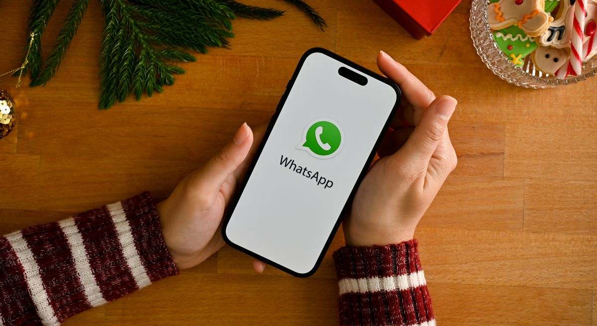  WhatsApp es una aplicación de mensajería instantánea para teléfonos inteligentes