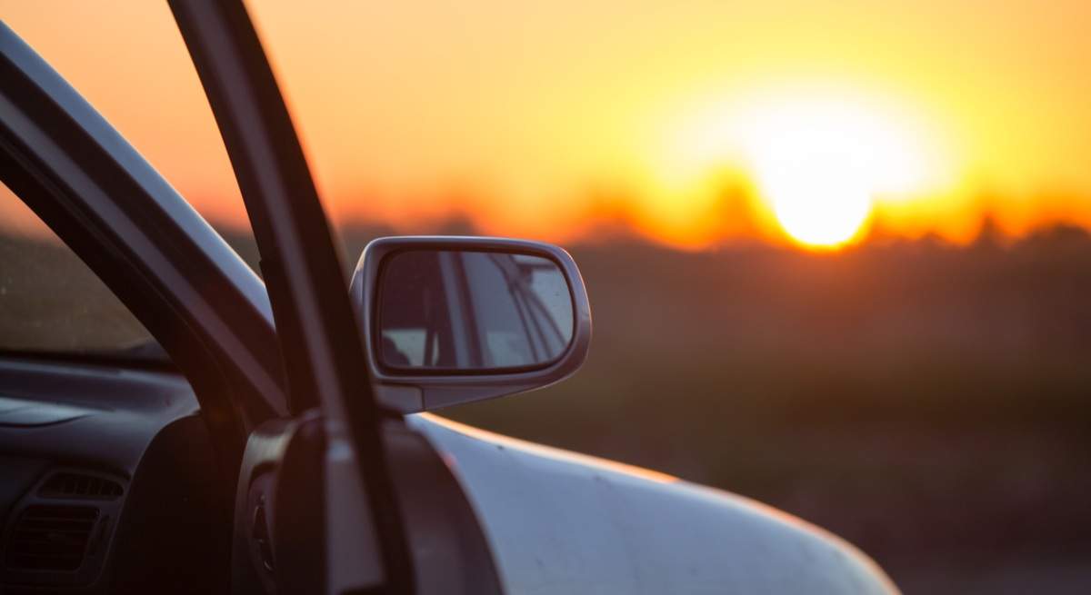 sol-calor-coche-vehiculo-iStock-873126236.jpg