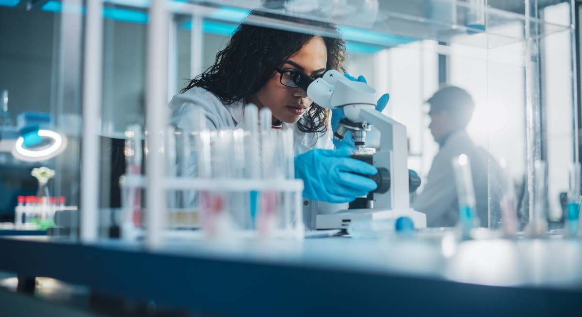 terapias-avanzadas-cientificos.jpg