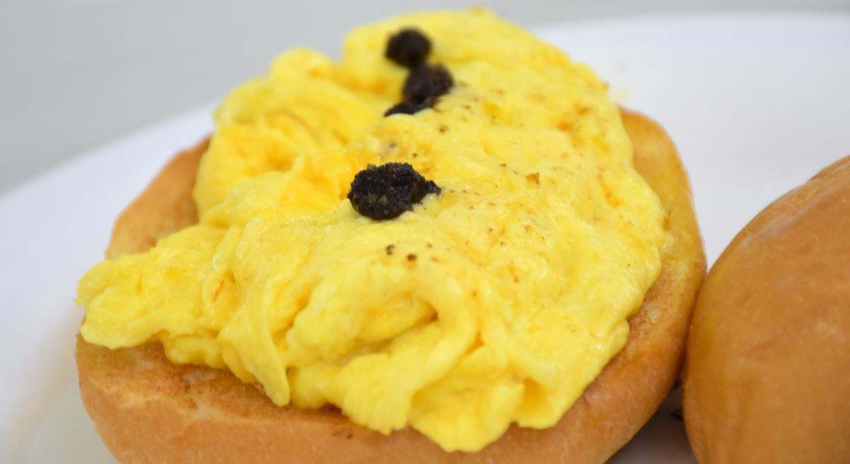 Huevos revueltos con trufa