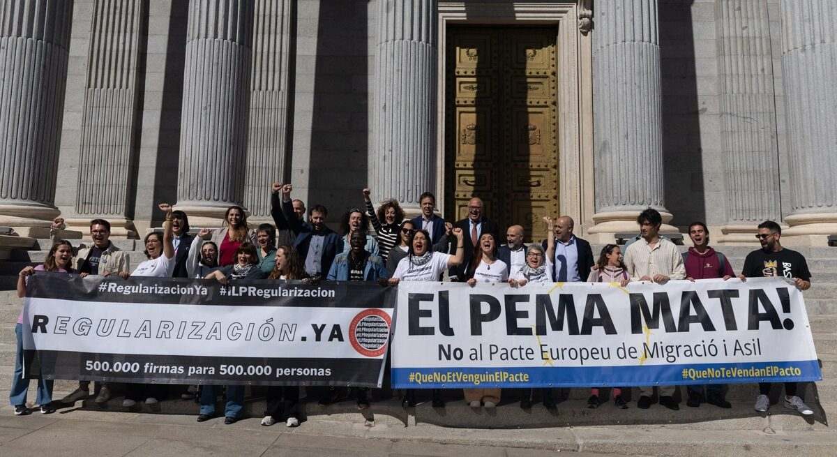 El Congreso tramitará la ILP de regularización extraordinaria de extranjeros con el voto a favor de todos los grupos menos Vox