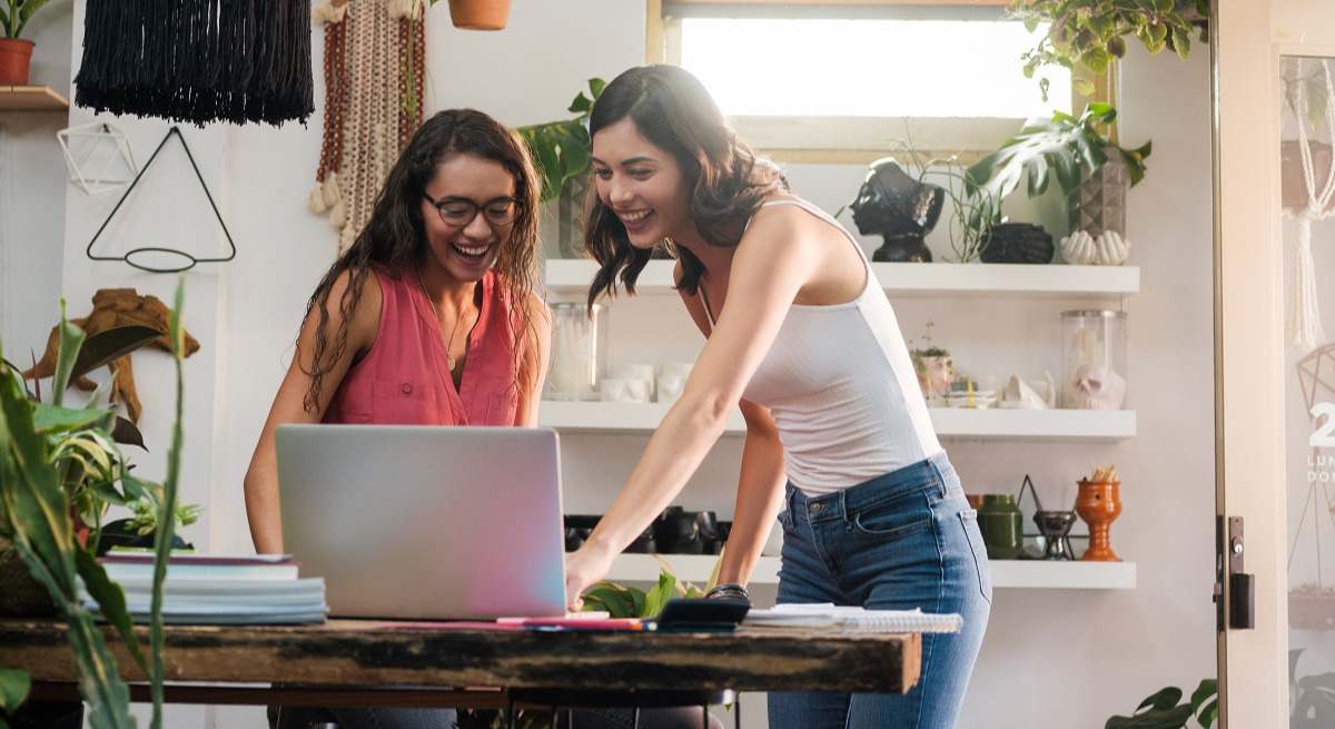 mujeres emprendiendo