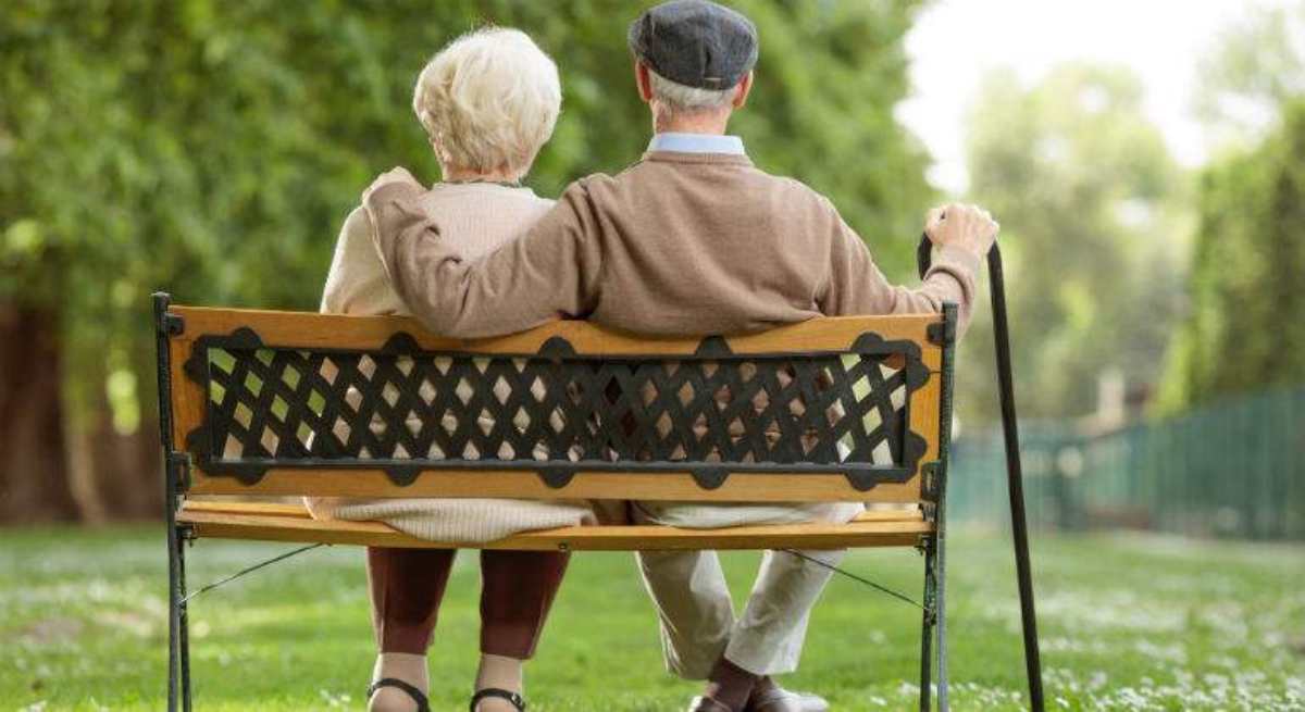 abuelos-geriatrico.jpg
