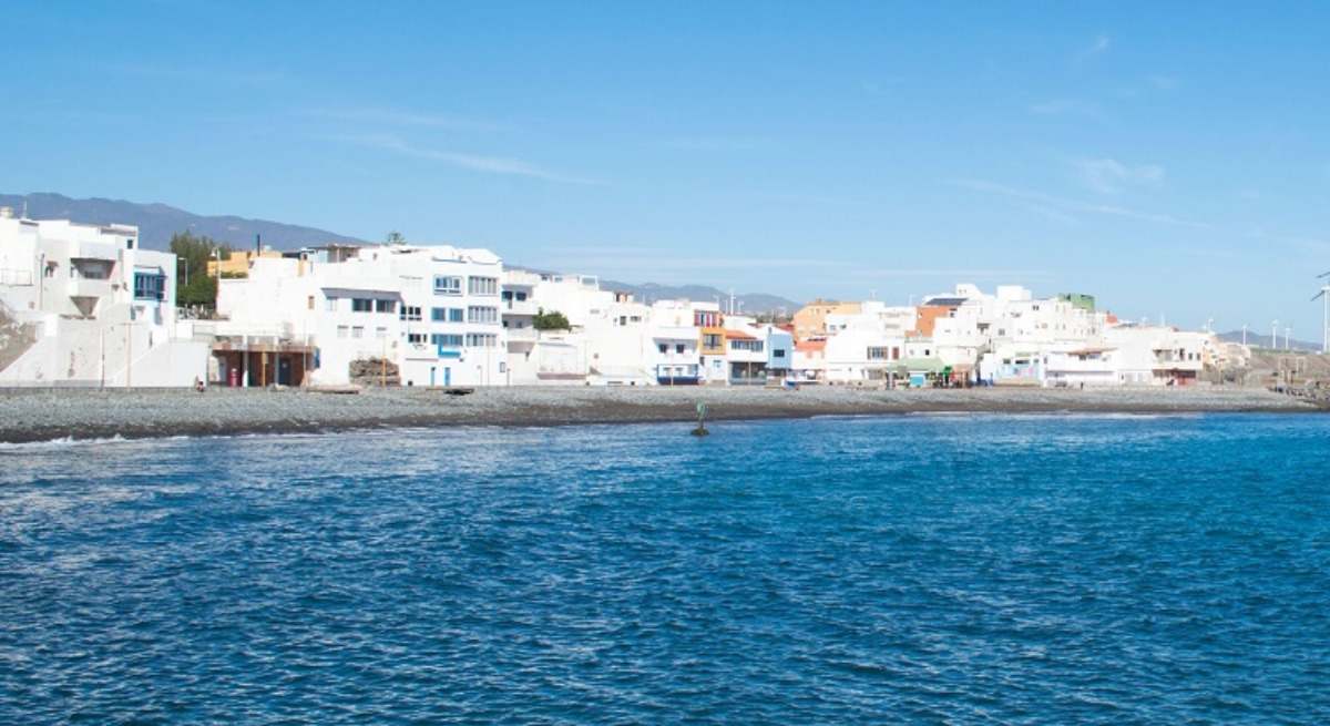 Vista de viviendas en la costa