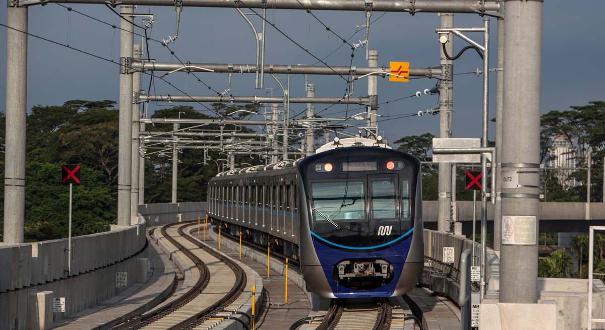 yakarta metro ligero