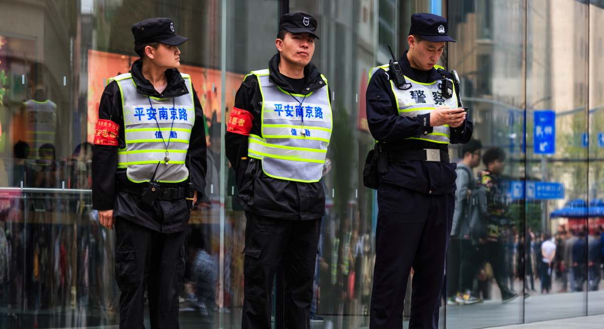 policias-shanghai-dreams.jpg