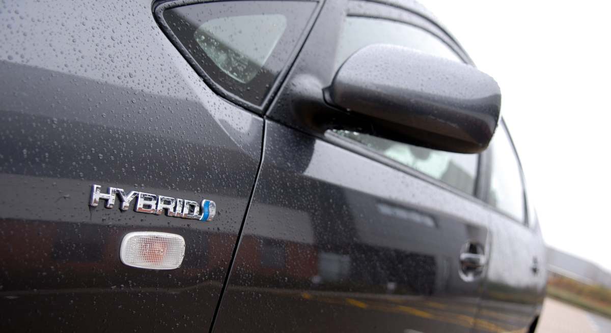 coche-hibrido-dreamstime.jpg