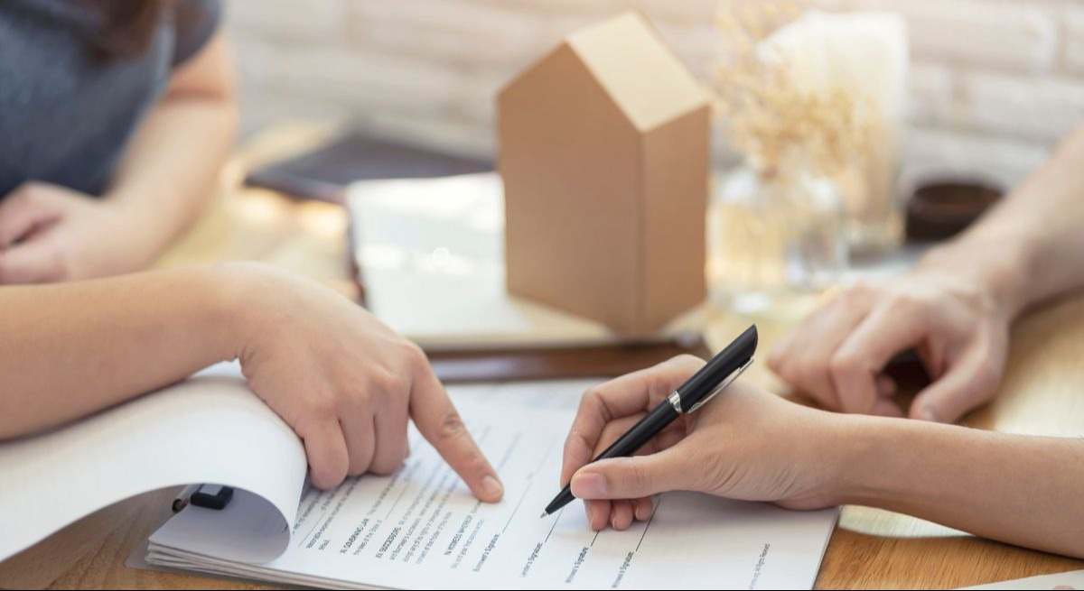 Financiación en el banco para la compra de una casa. / Foto: iStock