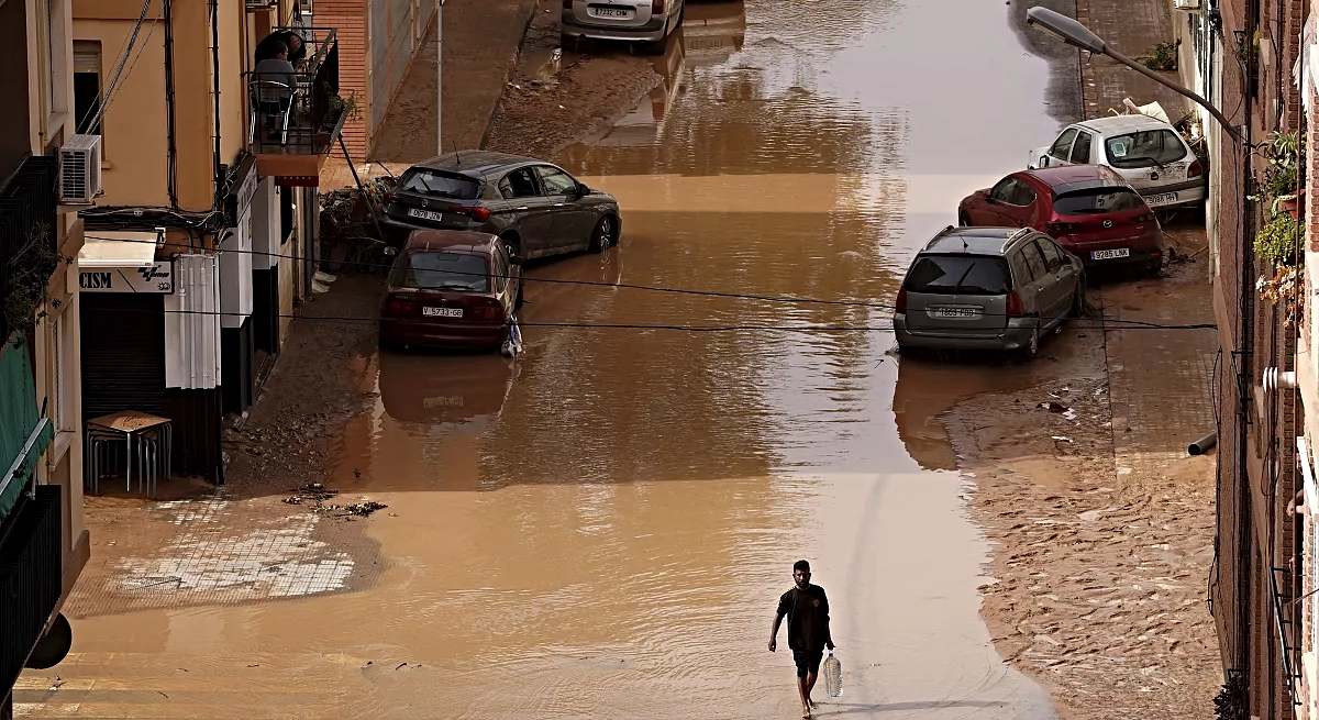 Una calle de una población valenciana inundada / EP