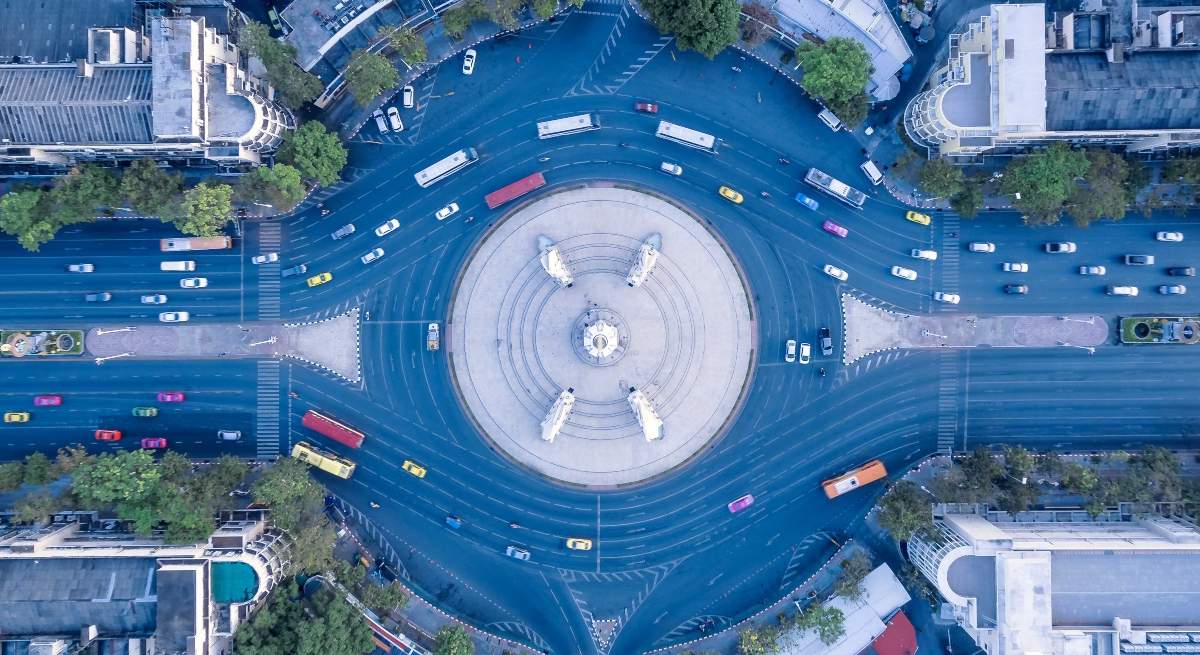 PhotoStock_City-Round-About-GettyImages-822649514.jpg