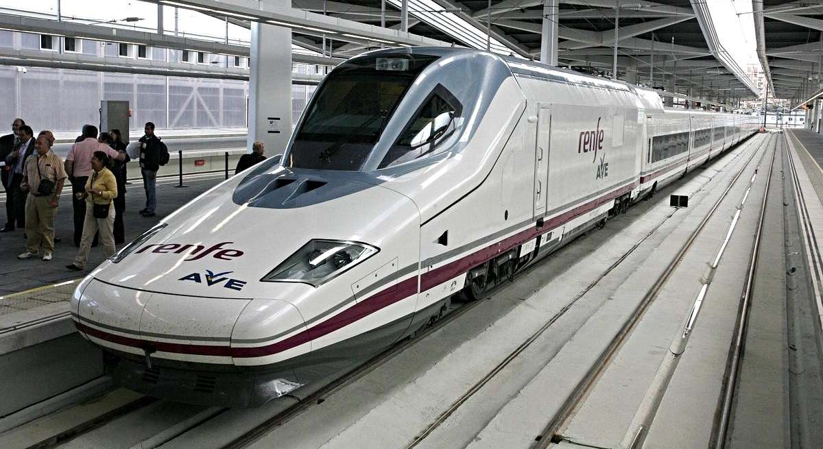 Un tren de alta velocidad de Renfe