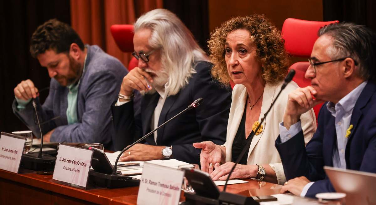 Consellera_Parlament1.jpg
