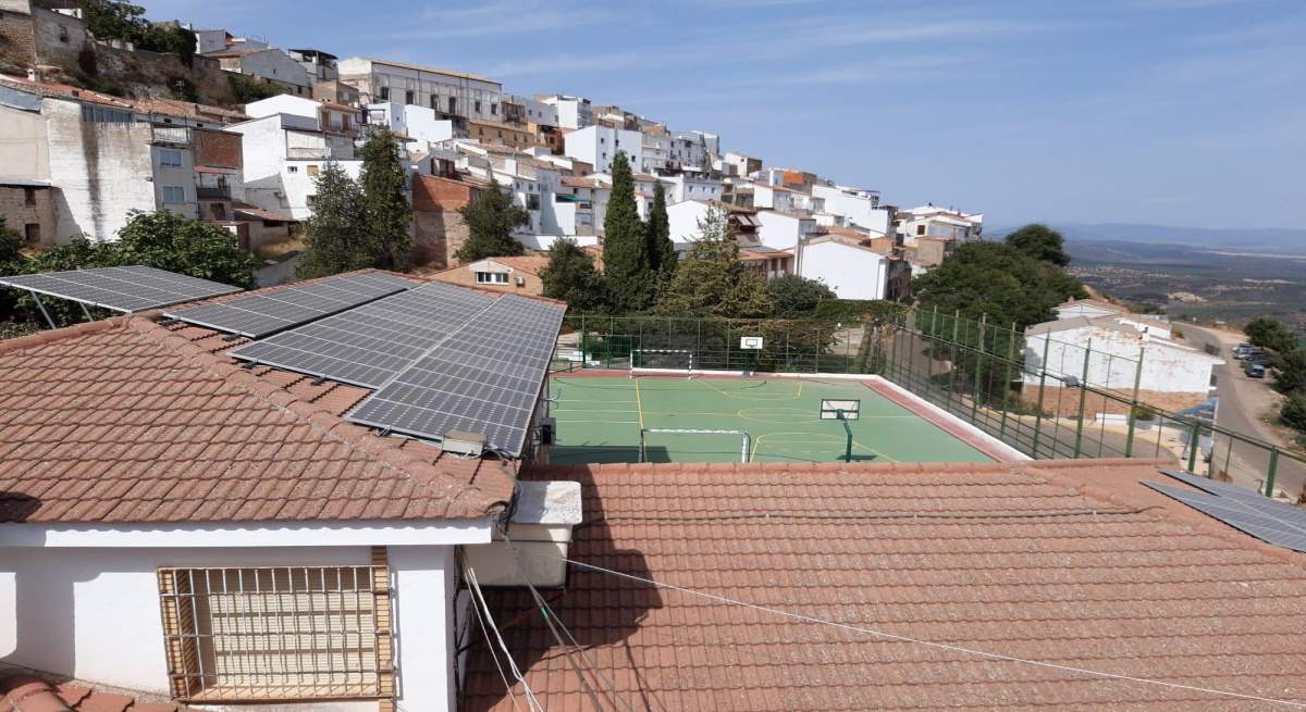 Colegio-Santa-Maria-de-Nazaret-de-Chiclana-de-Segura.jpg