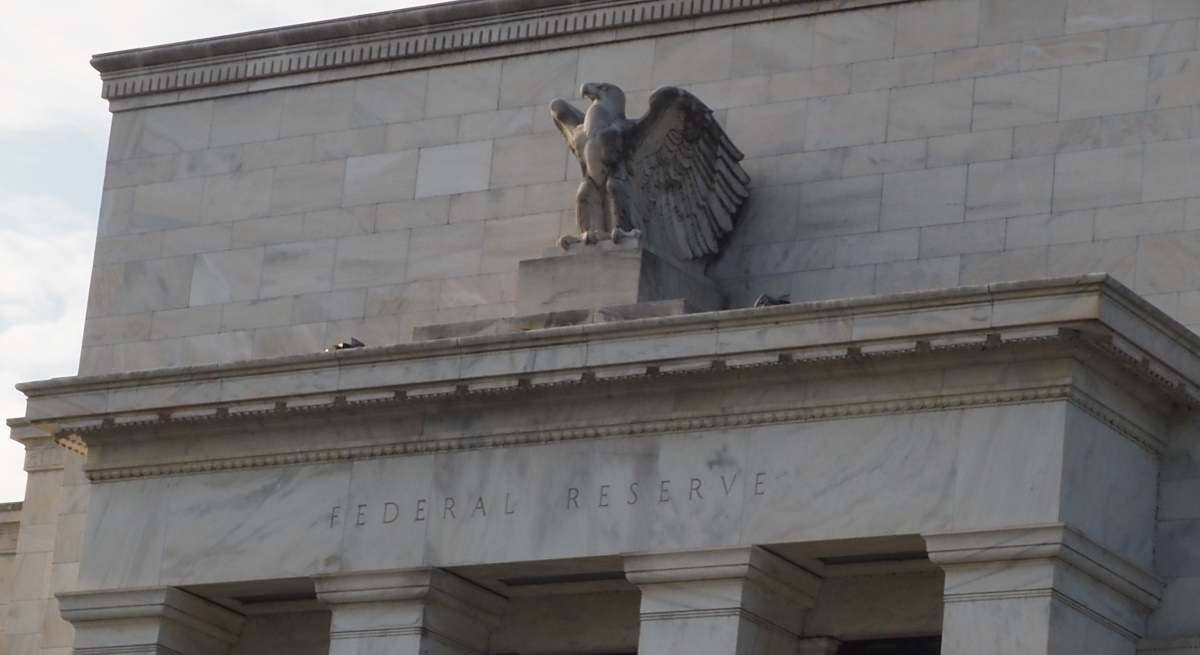 aguila-fed-dreamstime-1200x655.jpg