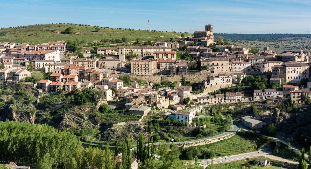 El pueblo medieval más romántico de todos perfecto para una escapada de fin de semana cerca de Madrid