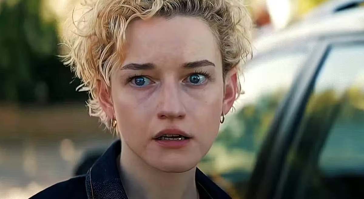 julia-garner