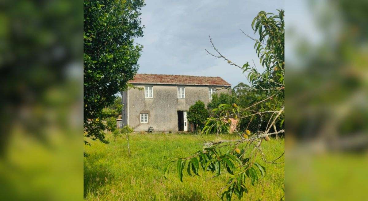 Una pareja de 29 años hipoteca su vida al marcharse de Madrid y comprarse una casa en una aldea de 30 habitantes