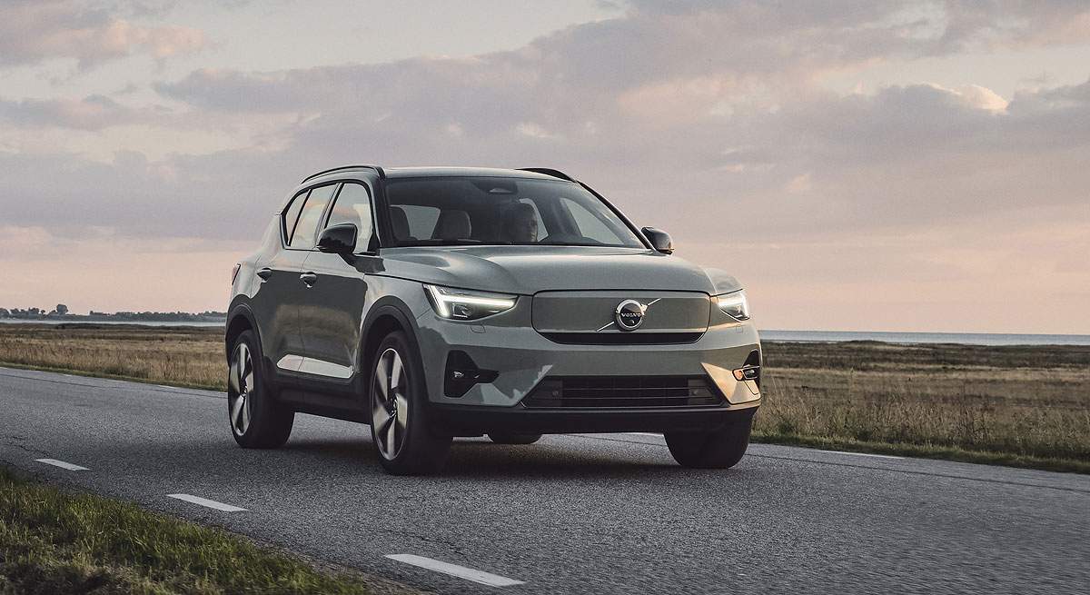 VOLVO-XC40_01.jpg
