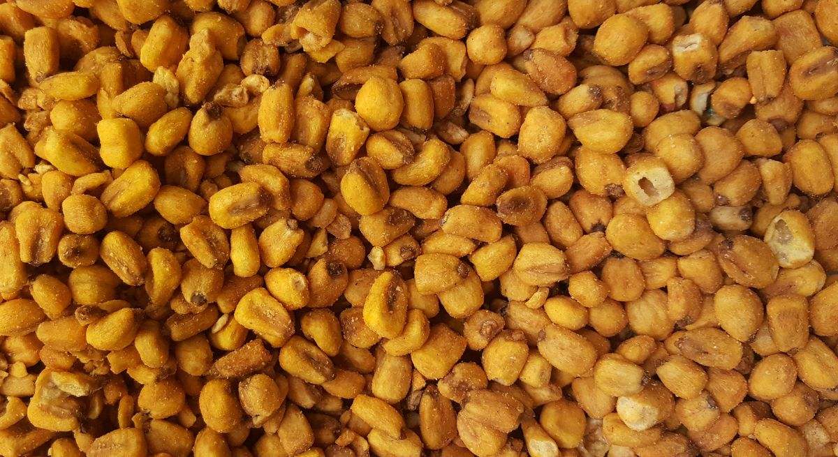 El método más sencillo para hacer kikos caseros en la 'Airfryer': un snack barato y con el que tienes para rato