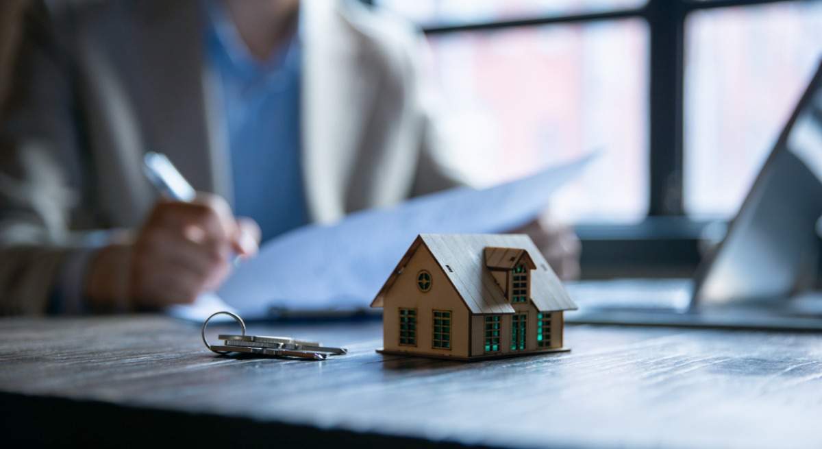 hipoteca-tipo-fijo-ocu-iStock-1328126737.jpg