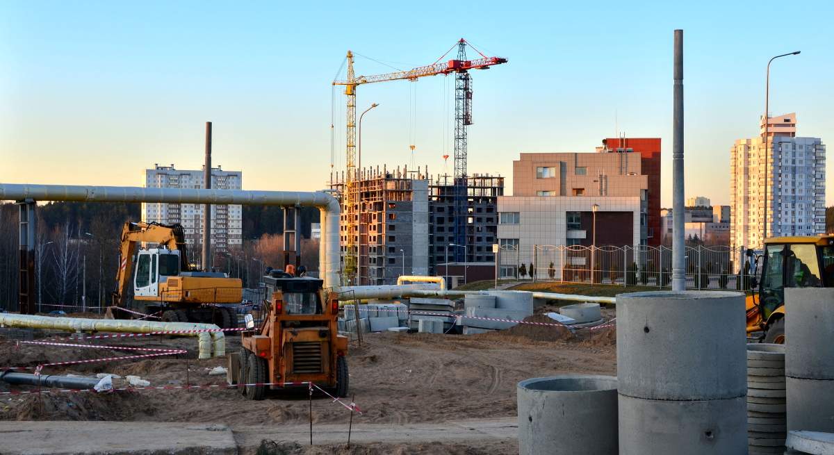 construccion-obra-gruas-dreamstime.jpg