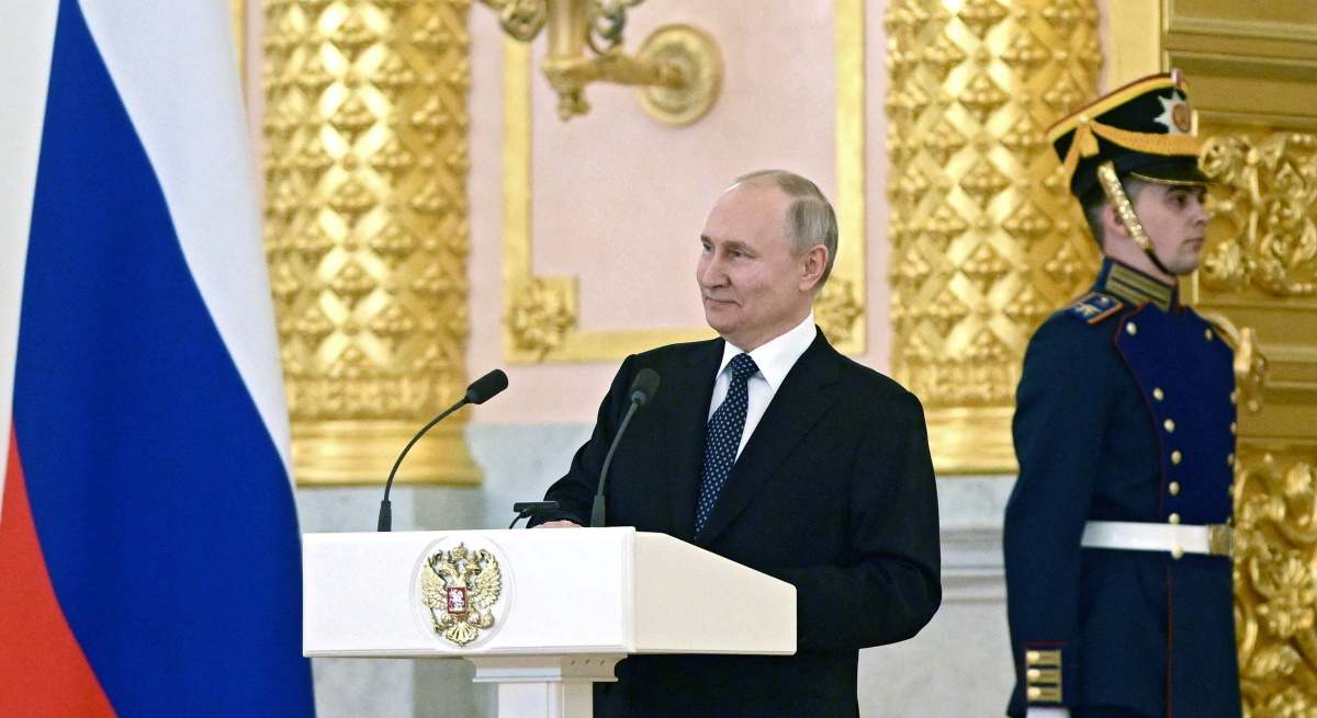 putin-rie-petroleo.jpg