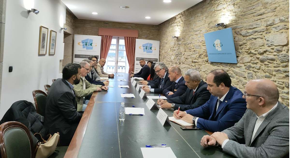 Una delegación de empresas cubanas visita Galicia para aumentar relaciones comerciales en agroalimentación y tecnología.