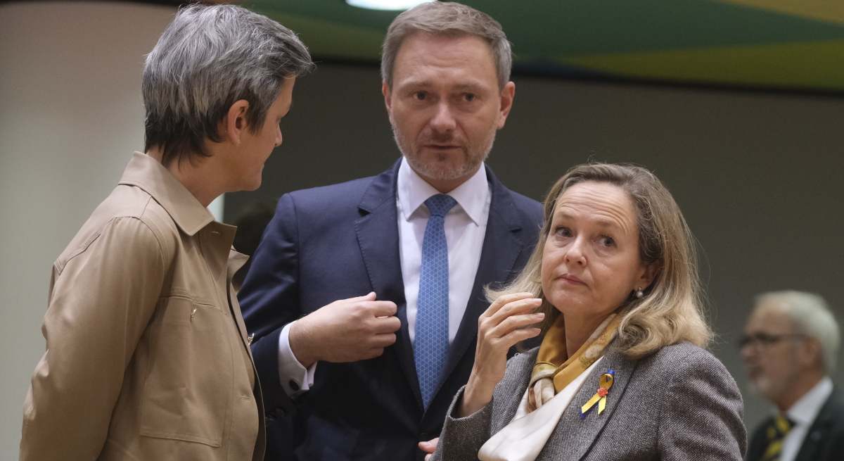 vestager-calvino-efe.jpg