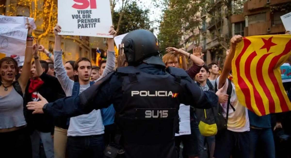 Un policía nacional en Cataluña / EP