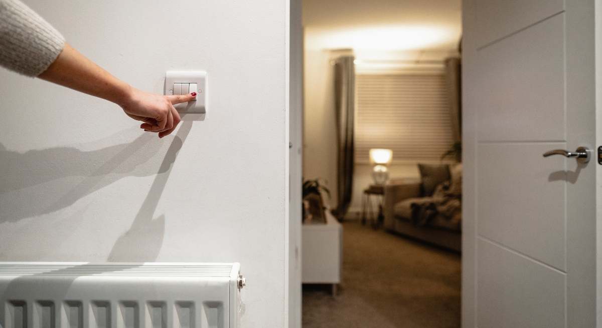 El precio de la luz marca mínimo histórico en España