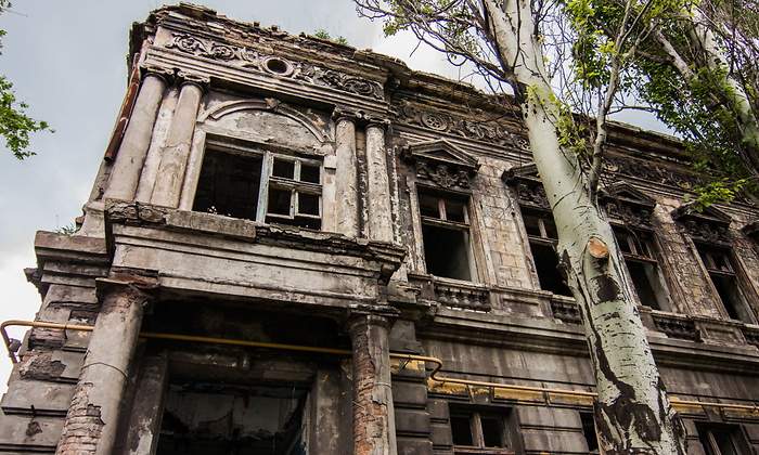 Edificio-abandonado-mariupol-donetsk-dreamstime.jpg